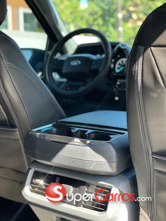 2022 Ford F 150 XLT ECOBOOST — foto 7 / 11