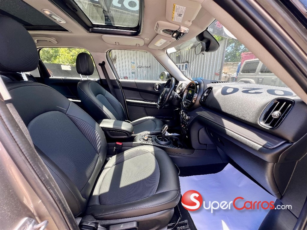 2020 Mini Cooper Countryman — foto 8 / 12