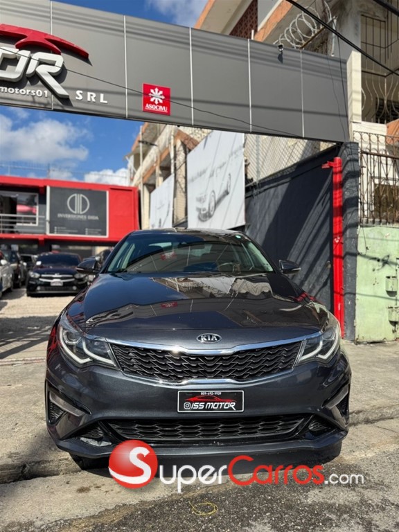 2020 Kia Optima — foto 2 / 10