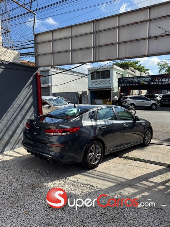 2020 Kia Optima — foto 4 / 10