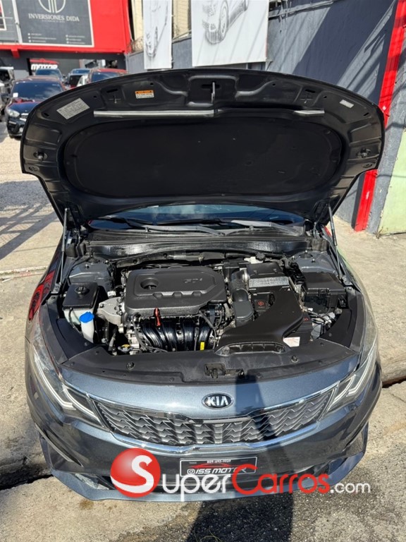 2020 Kia Optima — foto 10 / 10