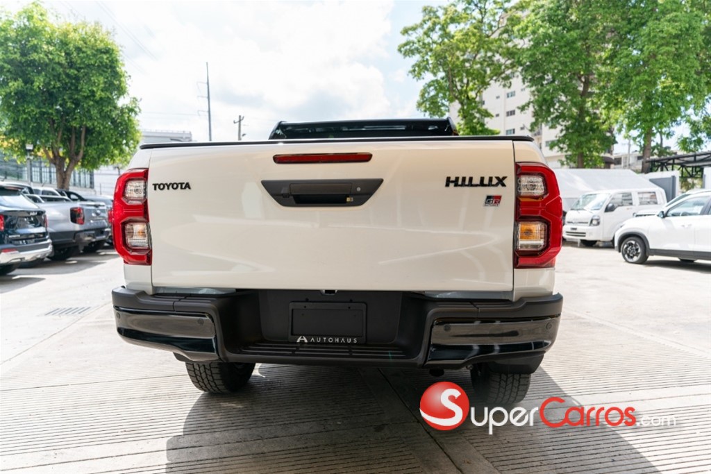 2026 Toyota Hilux GR Sport — foto 4 / 9