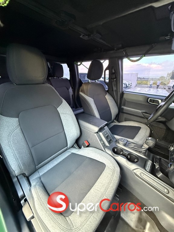 2022 Ford Bronco — foto 10 / 12