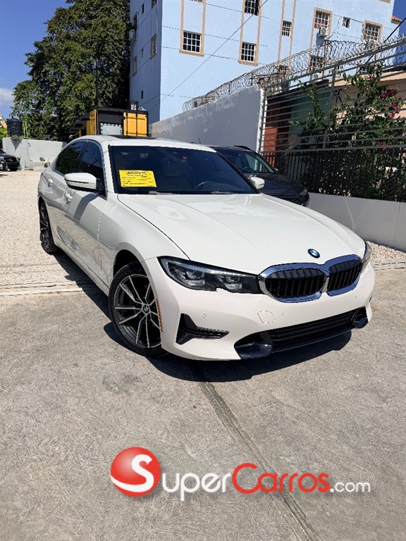 2020 BMW Serie 3 330i XDrive — foto 3 / 10