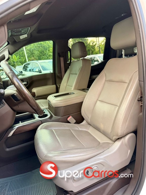 2019 GMC Sierra — foto 8 / 10