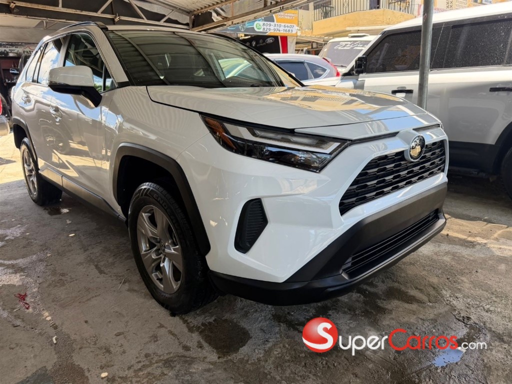 2023 Toyota RAV4 XLE — foto 8 / 8