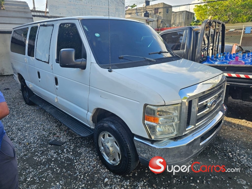 2013 Ford E-350