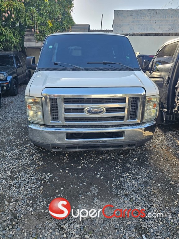2013 Ford E-350 — foto 4 / 10