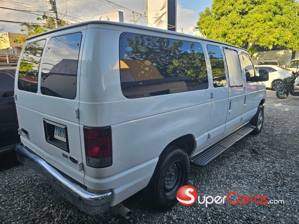 2013 Ford E-350 — foto 6 / 10