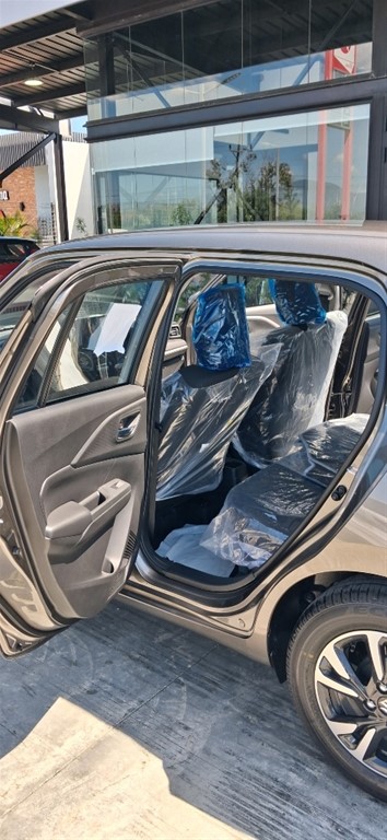 2026 Suzuki Swift GLX Hybrid — foto 9 / 11