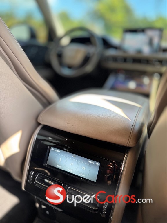 2020 Lincoln Aviator — foto 6 / 11