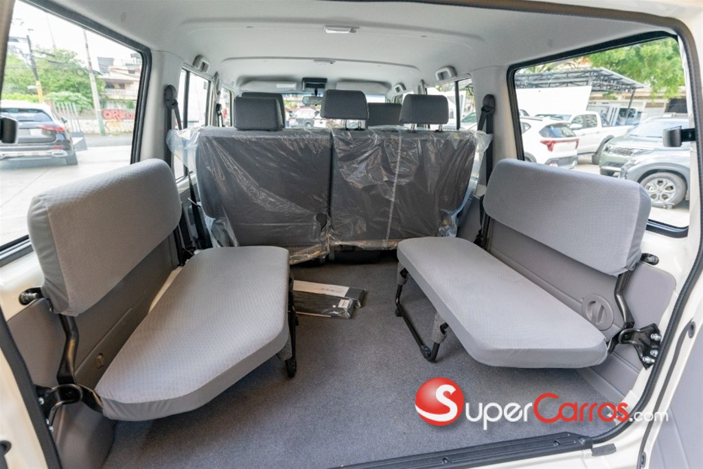 2026 Toyota Land Cruiser Serie 70 — foto 10 / 10