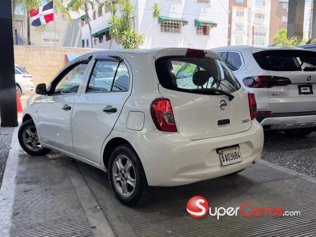 2017 Nissan March — foto 7 / 7