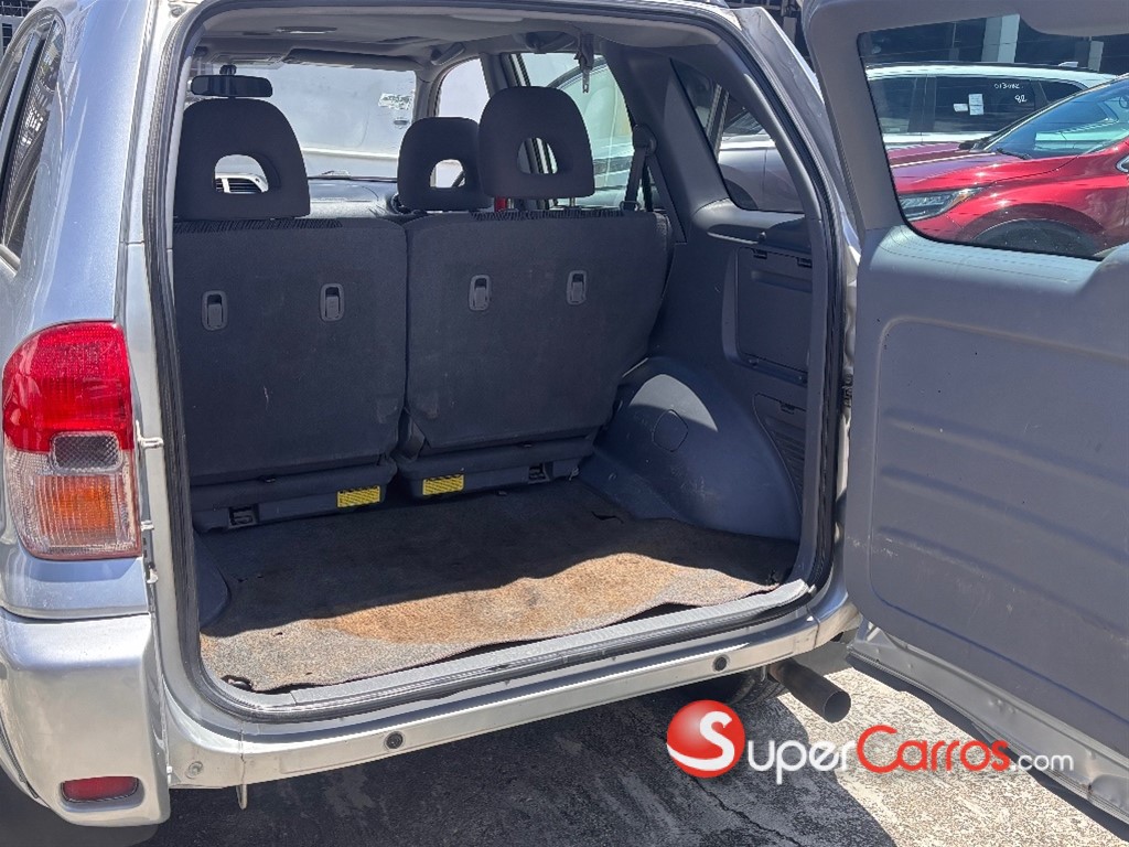 2003 Toyota RAV4 Sport — foto 6 / 9