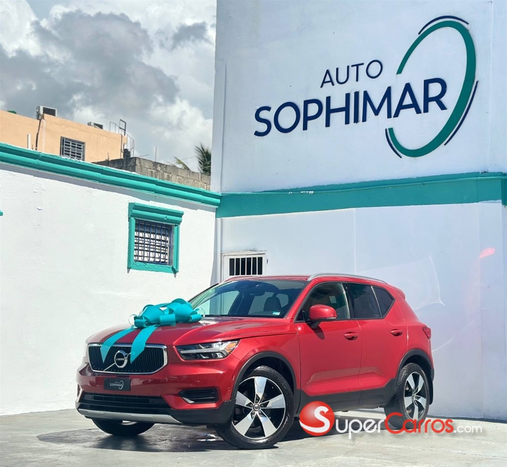 2019 Volvo XC40 Momentum