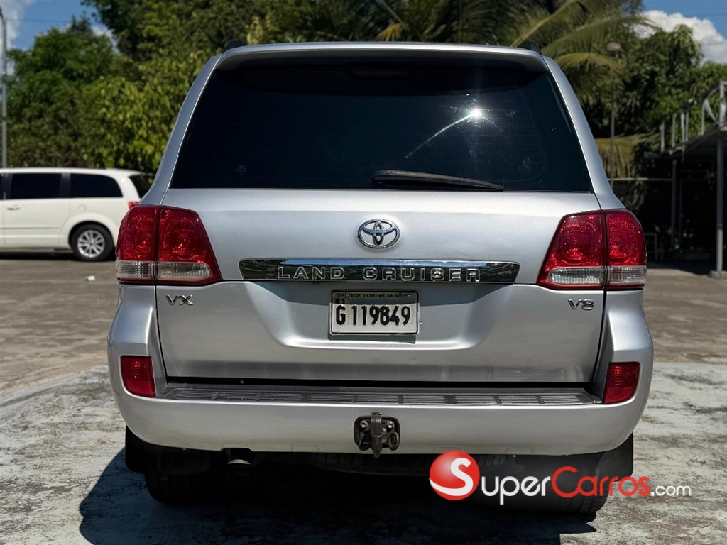 2011 Toyota Land Cruiser 200 VX-R — foto 5 / 9
