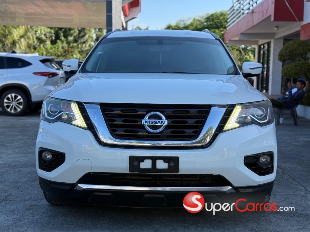 2017 Nissan Pathfinder SL — foto 2 / 11