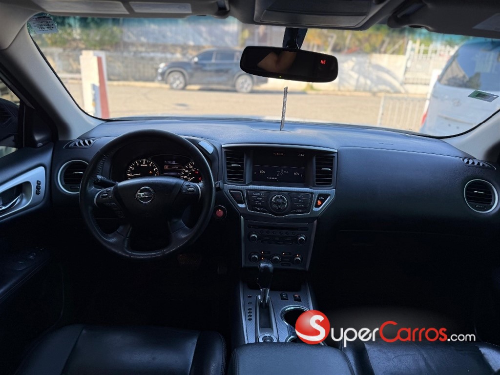 2017 Nissan Pathfinder SL — foto 9 / 11