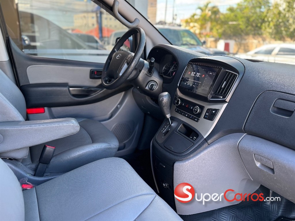 2021 Hyundai Starex — foto 7 / 9