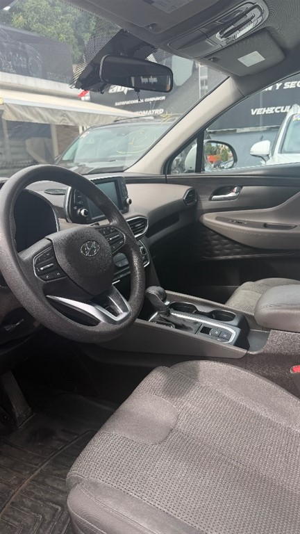 2020 Hyundai Santa Fe SE — foto 5 / 7