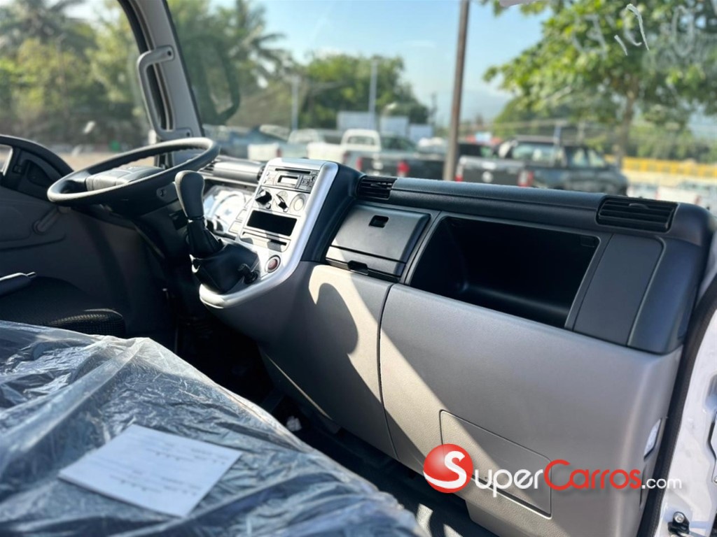 2027 Mitsubishi Motors Canter Chassis 10 pies — foto 6 / 9