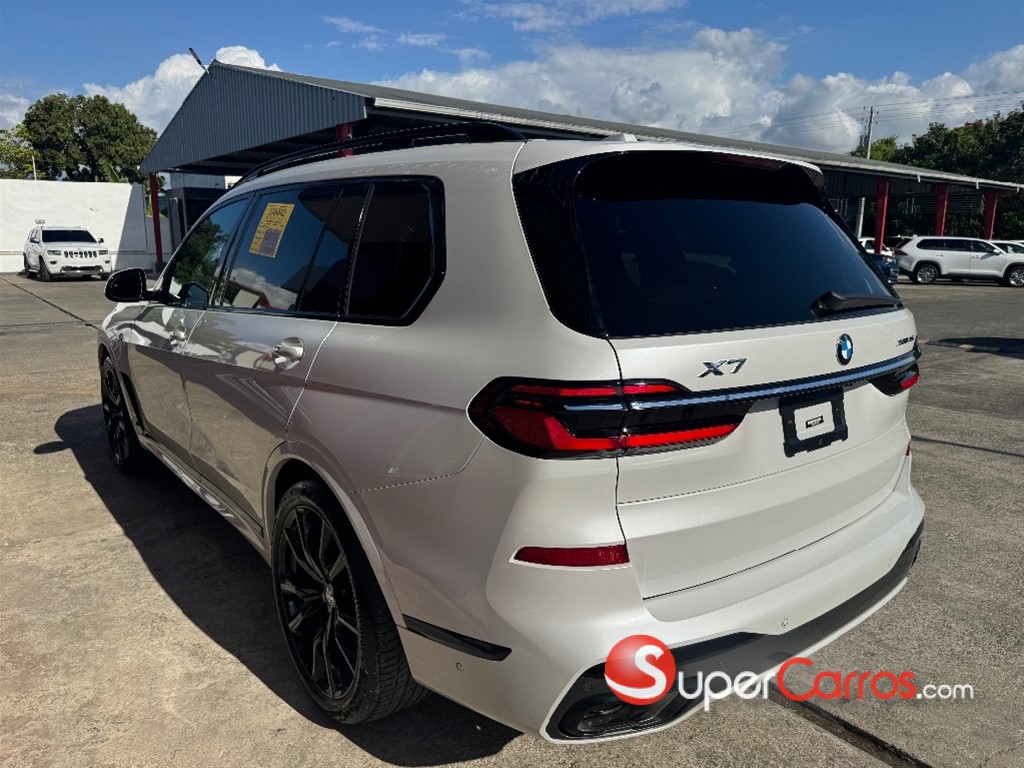 2023 BMW X 7 xDrive 40i Mpackage — foto 4 / 12