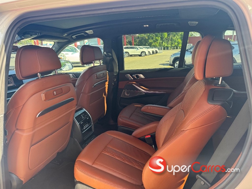 2023 BMW X 7 xDrive 40i Mpackage — foto 8 / 12
