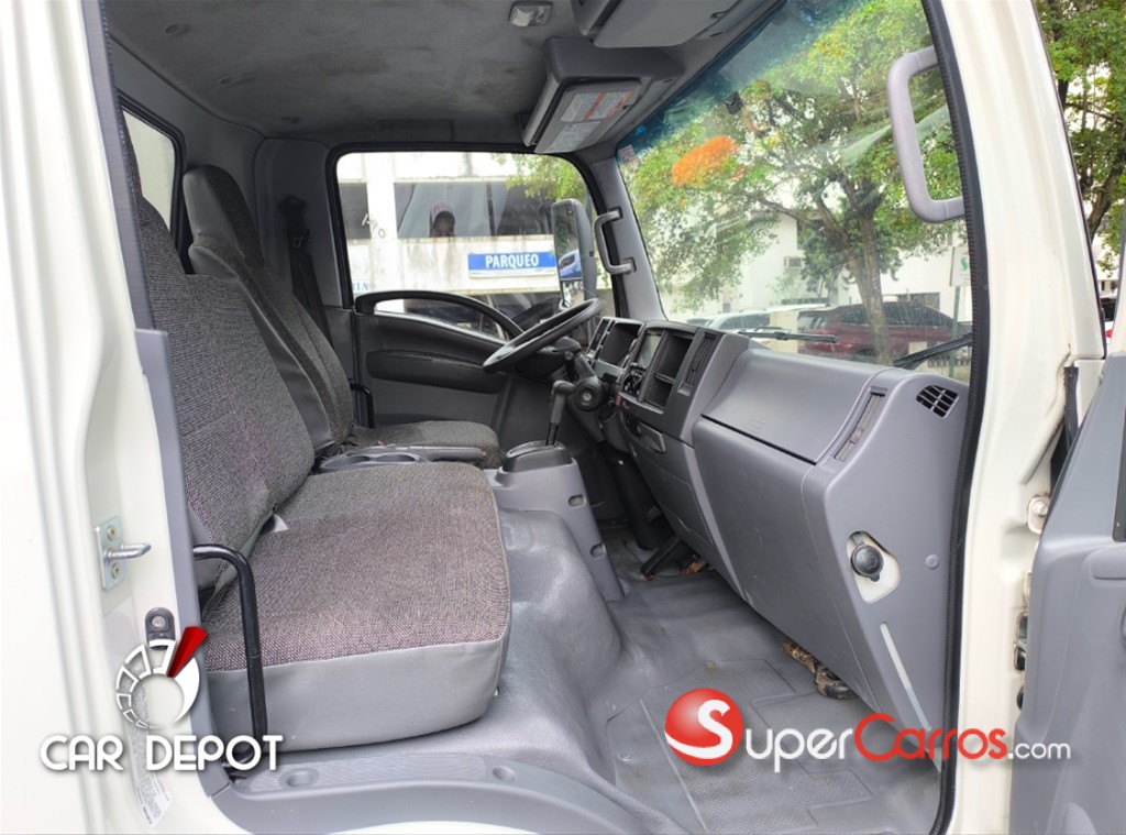 2020 Isuzu NPR 18 Pies — foto 8 / 11