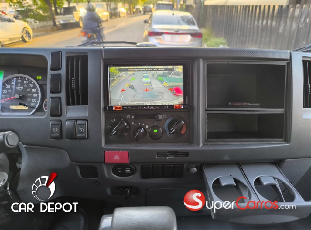 2020 Isuzu NPR 18 Pies — foto 10 / 11