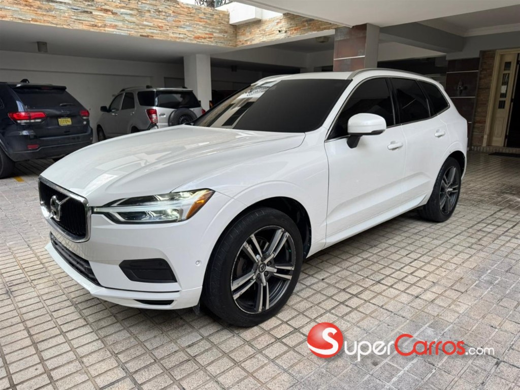 2019 Volvo XC60 Momentum T5