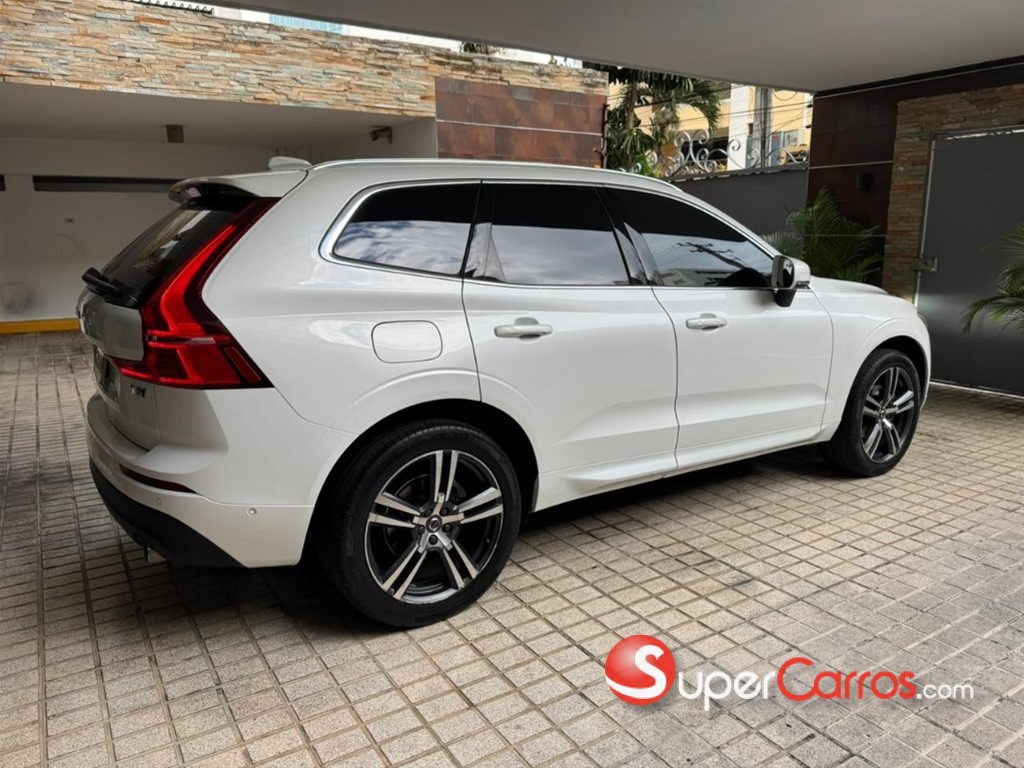 2019 Volvo XC60 Momentum T5 — foto 2 / 10