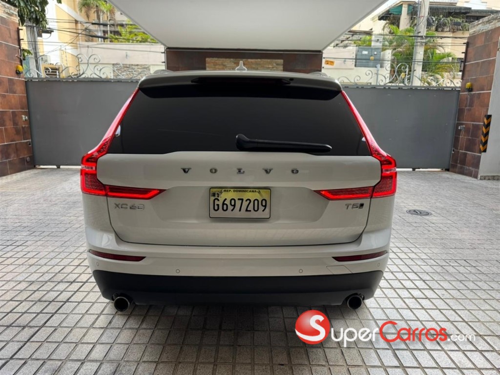 2019 Volvo XC60 Momentum T5 — foto 3 / 10