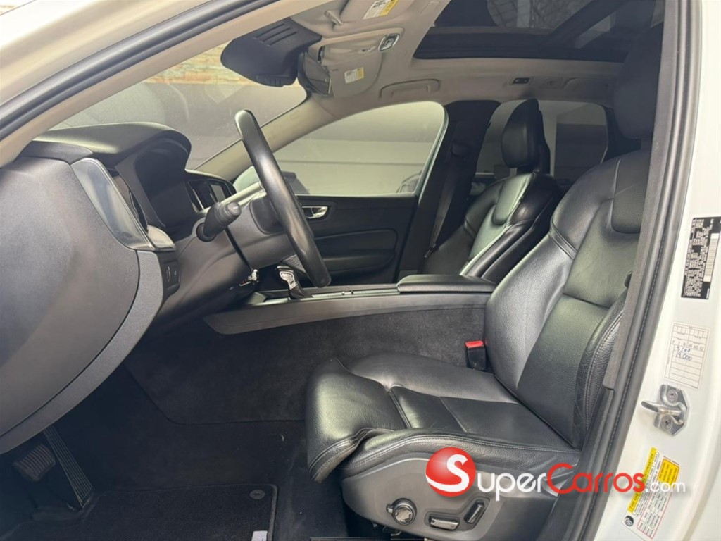 2019 Volvo XC60 Momentum T5 — foto 4 / 10