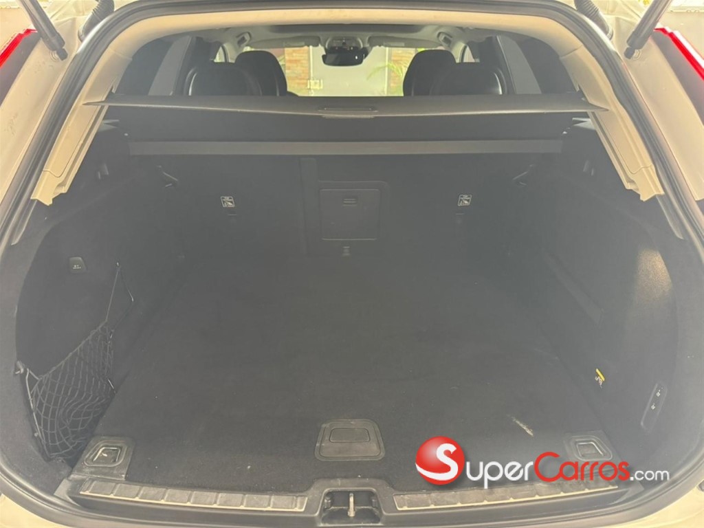 2019 Volvo XC60 Momentum T5 — foto 6 / 10