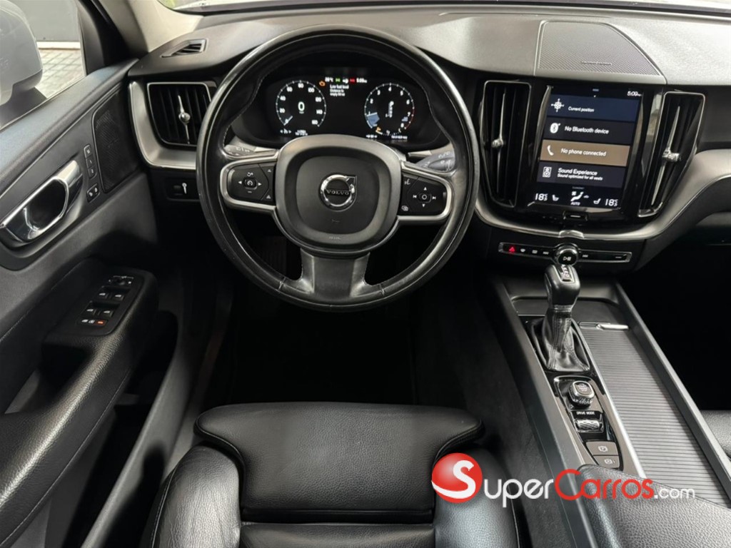 2019 Volvo XC60 Momentum T5 — foto 8 / 10