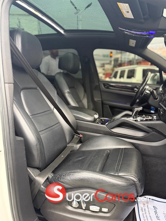 2019 Porsche Cayenne — foto 6 / 7