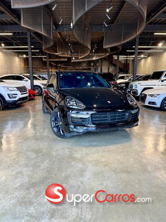 2016 Porsche Cayenne GTS
