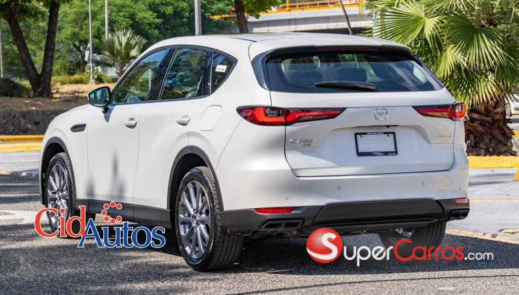 2027 Mazda CX-60 GT — foto 10 / 12