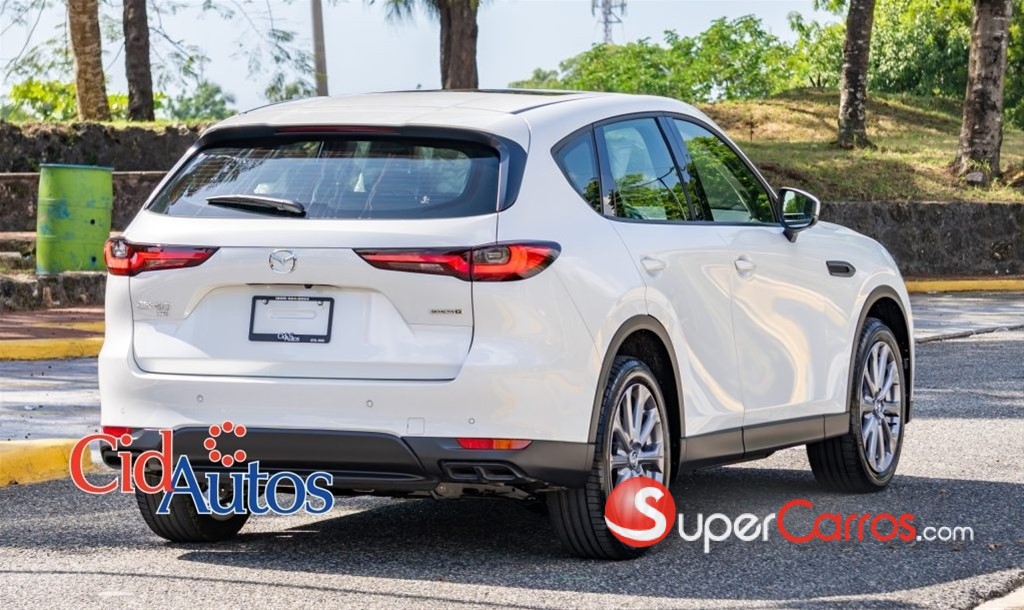 2027 Mazda CX-60 GT — foto 11 / 12