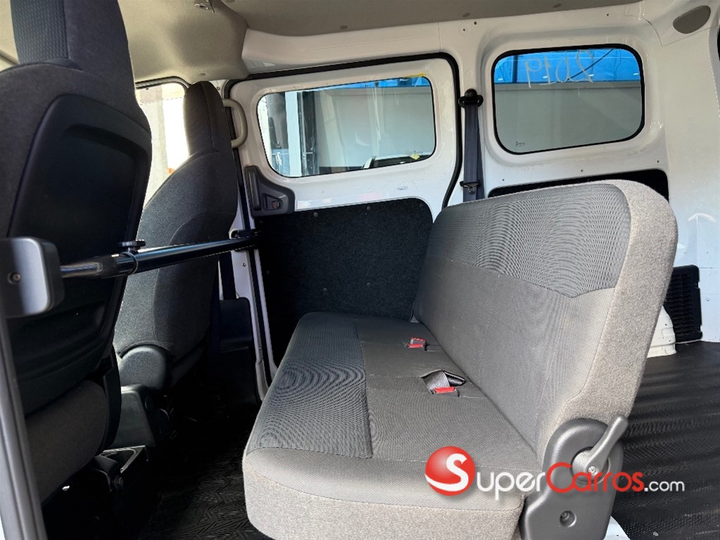 2019 Nissan NV 200 — foto 6 / 9