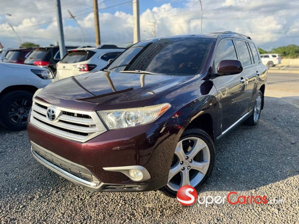 2013 Toyota Highlander SE