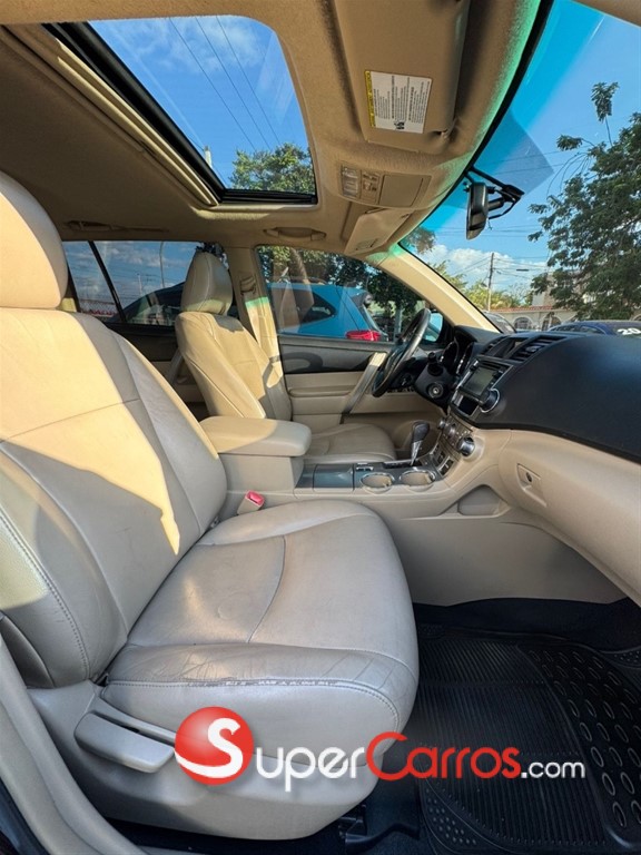 2013 Toyota Highlander SE — foto 7 / 11