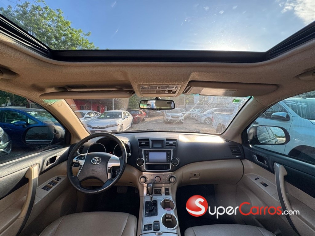 2013 Toyota Highlander SE — foto 8 / 11