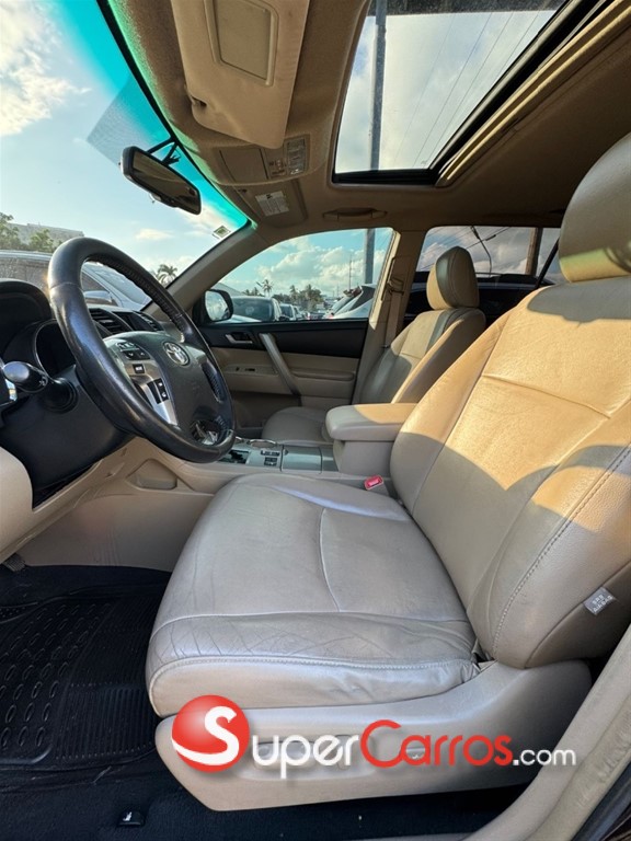 2013 Toyota Highlander SE — foto 11 / 11