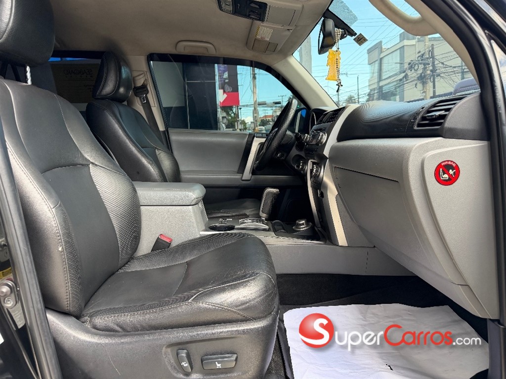 2012 Toyota 4 Runner Limited — foto 4 / 8