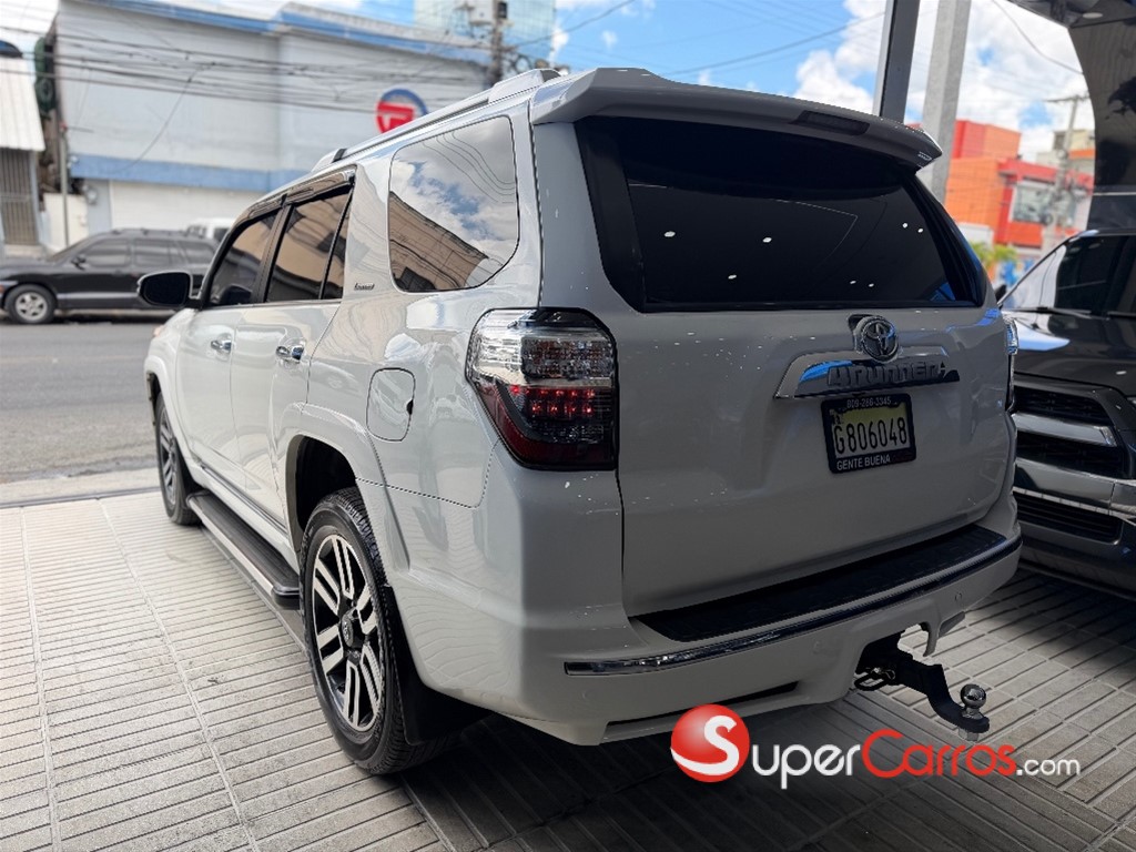 2015 Toyota 4 Runner Limited — foto 8 / 9