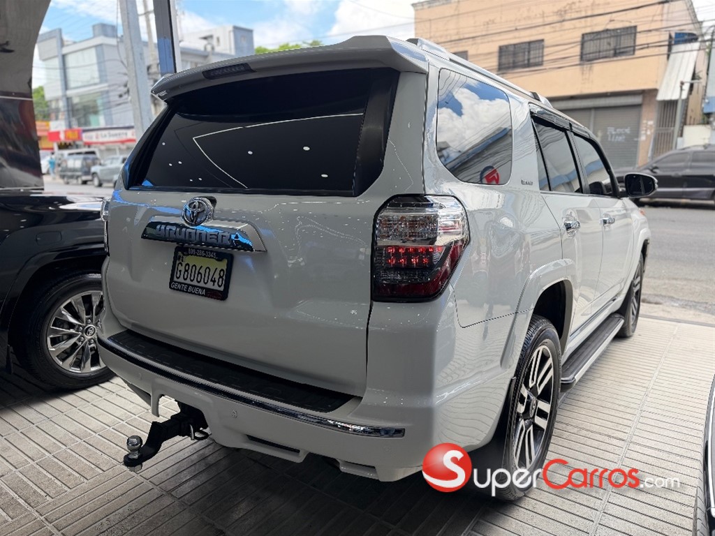 2015 Toyota 4 Runner Limited — foto 9 / 9