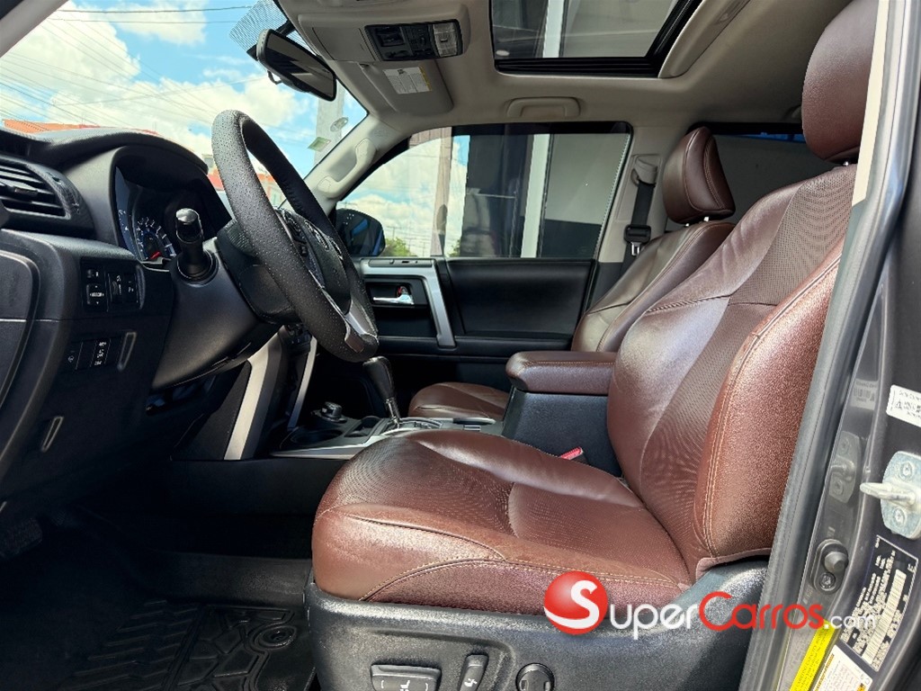 2016 Toyota 4 Runner Limited — foto 3 / 11