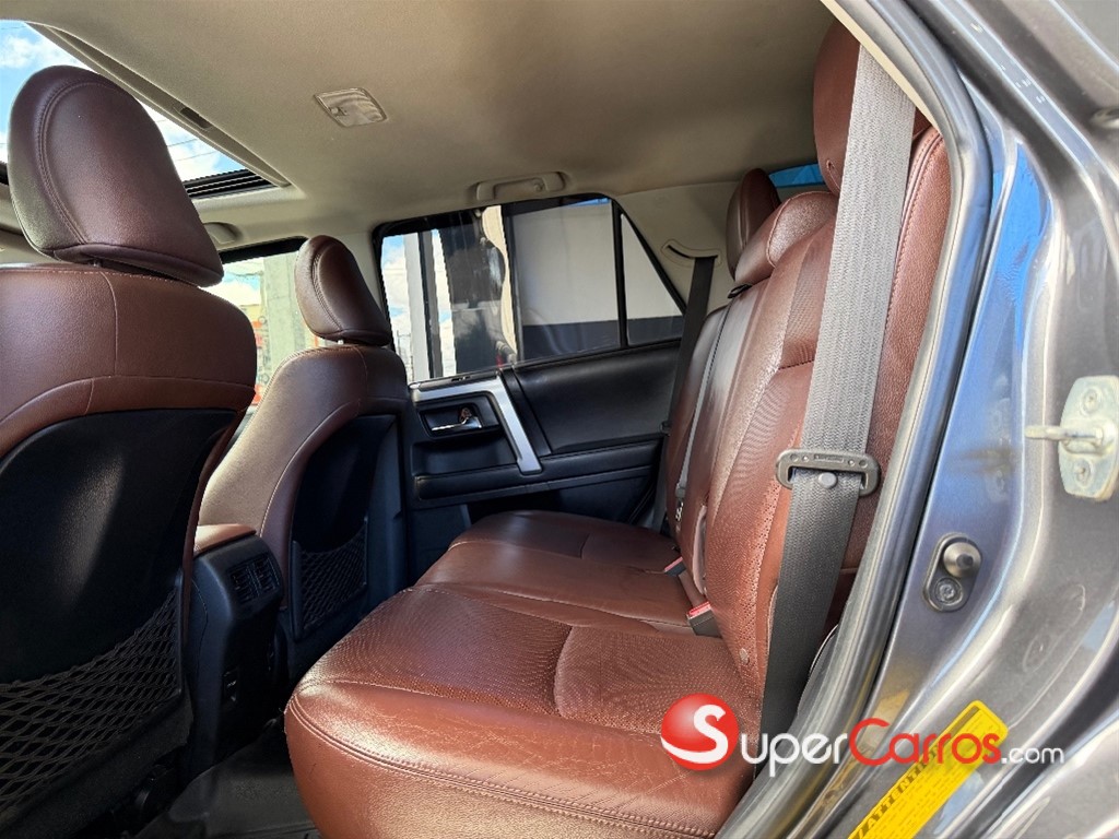 2016 Toyota 4 Runner Limited — foto 8 / 11