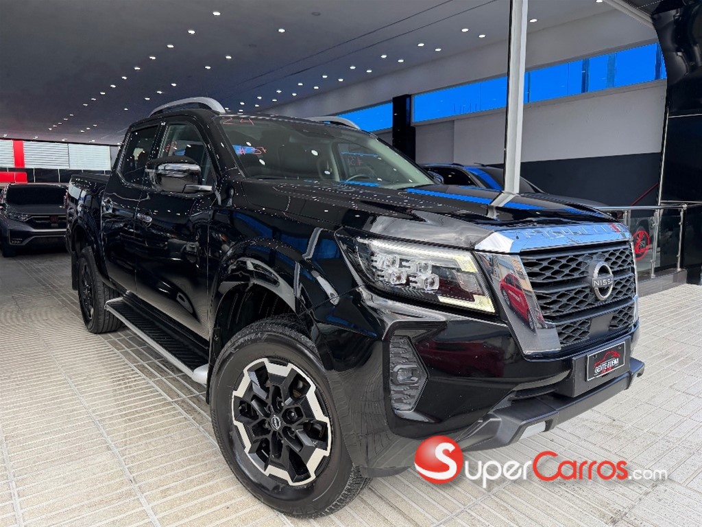 2024 Nissan Frontier LE — foto 2 / 10